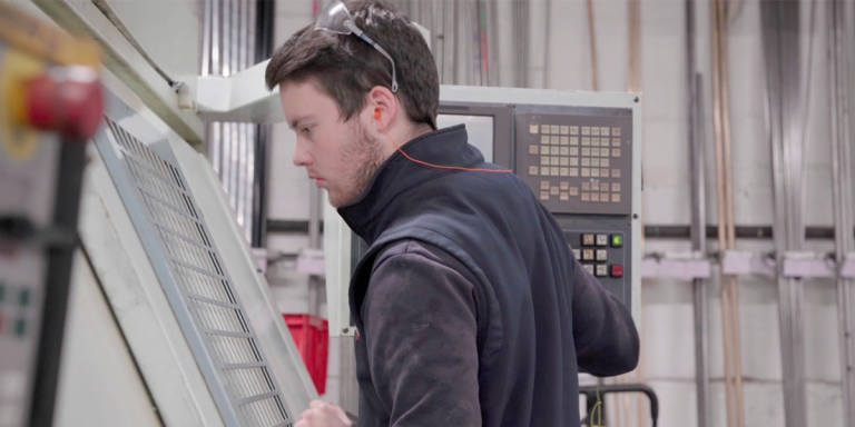 Lire la suite à propos de l’article Komugi x Alroc : vidéo témoignage industrielle