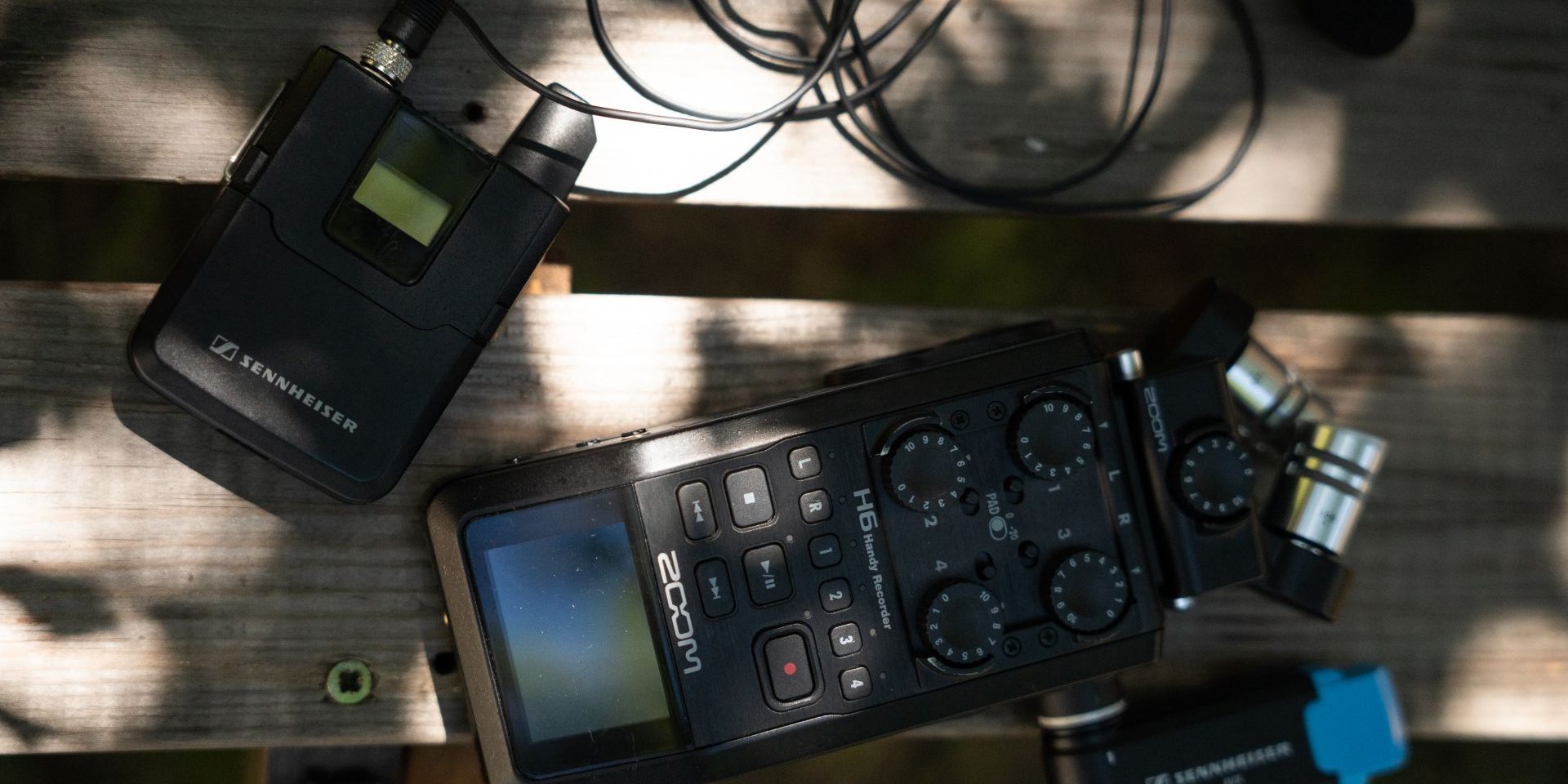 You are currently viewing Matériel pour une interview vidéo : la checklist indispensable pour réussir vos tournages